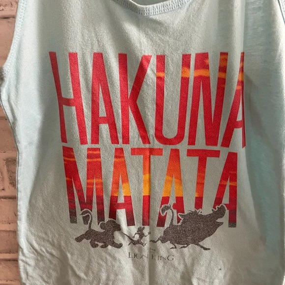 Women’s Hakuna Matata Lion King racerback tank top Medium - Picture 2 of 3
